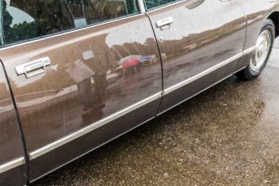 シトロエン DS：流線型のデザインを採用し、ボンネットはアルミ、ルーフがFRPといった最先端素材を積極的に導入した