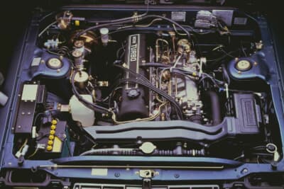 日産 スカイライン2000GT-ESに搭載された L20ET型エンジン