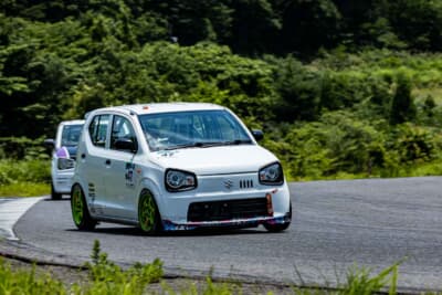 スズキ アルト：総合優勝と2クラス優勝を達成した47#椎名栄一郎。