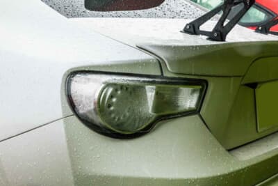 トヨタ 86:テールランプはバレンティ、バックランプはバレンティとZEROスポーツのコラボモデルのブルーレンズを選択