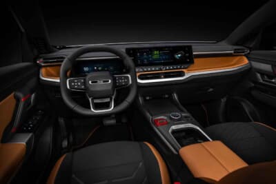 ジープ・コンパス4xe：ポリウレタンモートで耐久性を高めたファブリックシートで汚れも落ちやすい