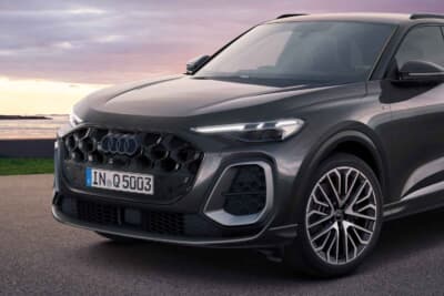 アウディQ5：フロントのシングルフレームは幅広で高い位置にある