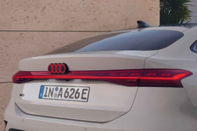 アウディA6 e-tron：ボディ枠いっぱいまで広がるリアライトハウジングでワイド感を強調