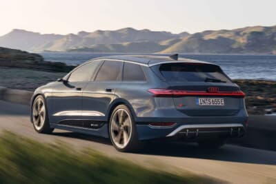 アウディS6 e-tron：駆動用100kWhの大容量バッテリーをフロア下に積載するS6アバント