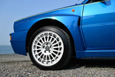 ランチア デルタHFインテグラーレ エヴォルツィオーネII ブルーラゴス
