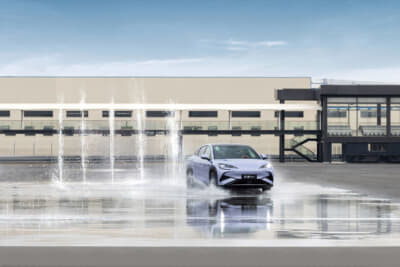 キックプレートコースでは緊急回避操作を体験できる