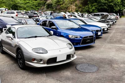 一般エリアには三菱FTOとギャラン・フォルティス・スポーツバックが並ぶという光景も