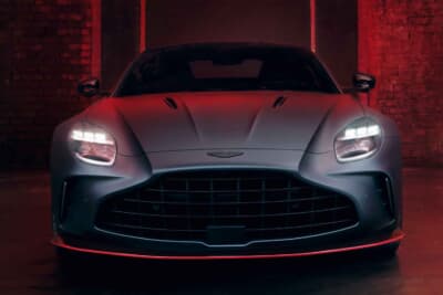 アストンマーティン・ヴァンテージS：手作業で仕上げられた4L V8ツインターボエンジンを搭載