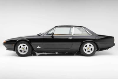 18万4800ドル（邦貨換算約2720万円）で落札されたフェラーリ「400i」（C）Courtesy of RM Sotheby's