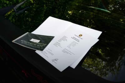 9万スイスフラン~12万スイスフラン(邦貨換算約1660万円〜約2200万円)で現在も販売中のポルシェ「924カレラGT」(C)Bonhams