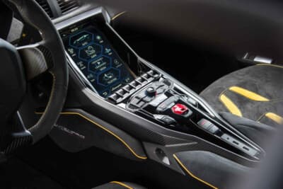 ランボルギーニ・チェンテナリオ：イタリア語で100周年を意味するチェンテナリオ