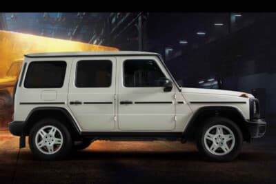 メルセデス・ベンツG 450 d Edition STRONGER THAN THE 1980s ：クリーミーホワイトは日本では25台発売。18インチホイールを履く