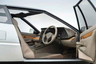 価格応談で現在も販売中のロータス「エトナ」(C)Courtesy of Broad Arrow