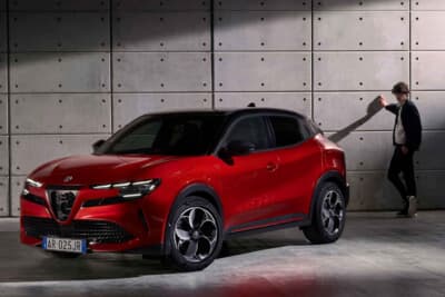 スポーティな佇まいのアルファロメオJunior