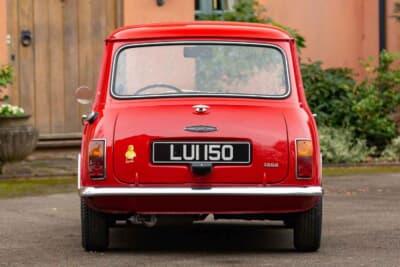 1万1500英ポンド(邦貨換算約230万円)で落札されたオースティン「ミニ1000」(C)Courtesy of RM Sotheby's