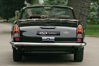 43万2500英ポンド（邦貨換算約8530万円）で落札されたマセラティ「3500GTスパイダー」（C）Courtesy of RM Sotheby's