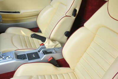 5万5200ポンド（邦貨換算1115万円）で落札されたフェラーリ「360モデナ」（C）Bonhams