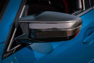BMW M3 CSツーリング:フロントスプリッターやボンネットなどにカーボンを多用し、軽量化を図った