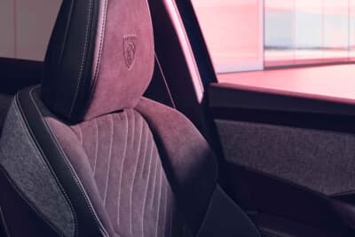 プジョー3008：GTアルカンタラに採用されたアルカンタラとテップレザー使用のシート