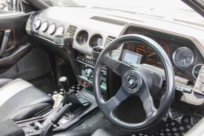 日産 Z31型フェアレディZ:インテリアにもこだわりが溢れている