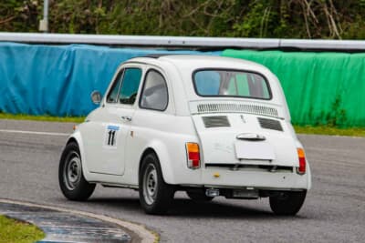 フィアット 500L:昔からサーキットを走ってみたかったことと、敷居が思いのほか低かったという理由で、ピッコロレースをチョイスした