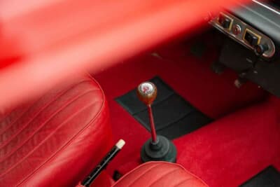 1万1500英ポンド(邦貨換算約230万円)で落札されたオースティン「ミニ1000」(C)Courtesy of RM Sotheby's