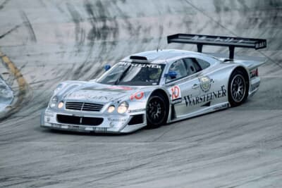 メルセデス・ベンツ CLK‐GTR:モータースポーツパートナーのAMGと非常に短期間の128日で共同開発・製造された
