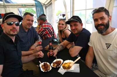 お仲間同士で楽しそう