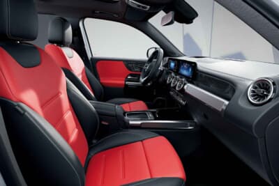 メルセデス・ベンツGLB Urban Stars：スポーティな本革シートを標準装備。オプションのアドバンスドパッケージ仕様