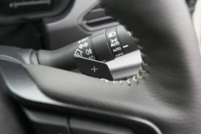 スバル クロストレックS:HEV：パドルシフトでMTのように自在にシフトチェンジが可能