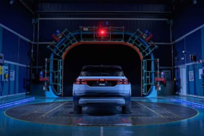 ジープ・コンパス:ステランティスの電動化戦略の中核拠点でもあるイタリア・メルフィス工場で生産