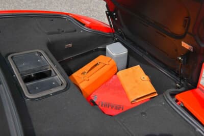 9万7750ポンド（邦貨換算約1444万円）で落札されたフェラーリ「F355スパイダー」（C）Bonhams