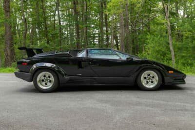  55万5000ドル（邦貨換算約8168万円）で落札されたランボルギーニ「カウンタック 25thアニバーサリー」（C）Courtesy of RM Sotheby's