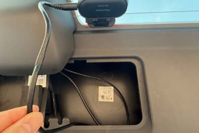 配線は見えないようにしています