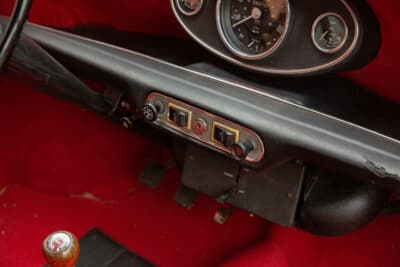 1万1500英ポンド(邦貨換算約230万円)で落札されたオースティン「ミニ1000」(C)Courtesy of RM Sotheby's