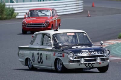 この日は最大勢力となったロータス・コーティナであるが、こちらはチーム・タートルの1965年式ロータス・コーティナMk I