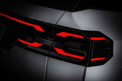 ジープ・コンパス4xe：リアイルミも新デザインを採用