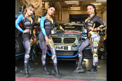 女性チームを応援にきたダンサーのみなさん