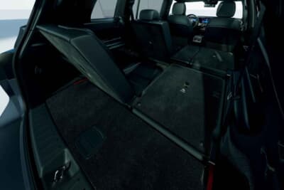 メルセデス・ベンツGLB Urban Stars：ブラック本革を使用したキャビンの200d 4MATIC