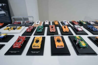 ずらりと並んだ1/43スケールのGCマシンたち。市販品がないものは自作するという、熱心な模型製作者たちの力作だ