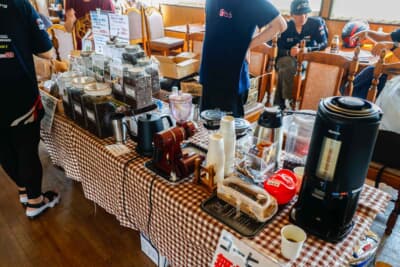 会場では『自家焙煎珈琲工房こひな』の無料サービスも実施。アイスコーヒーがありがたい！