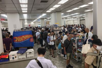 日本国内はもちろん海外からも多くのファンが集まった