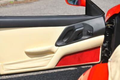 9万7750ポンド（邦貨換算約1444万円）で落札されたフェラーリ「F355スパイダー」（C）Bonhams