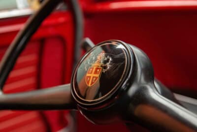 1万1500英ポンド(邦貨換算約230万円)で落札されたオースティン「ミニ1000」(C)Courtesy of RM Sotheby's