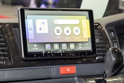 カロッツェリア・9型フローティングモデル(AVIC-RF722-DC)