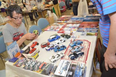 溝呂木陽さん：溝呂木陽さんは模型好きとしても知られる、このイベントの常連だ