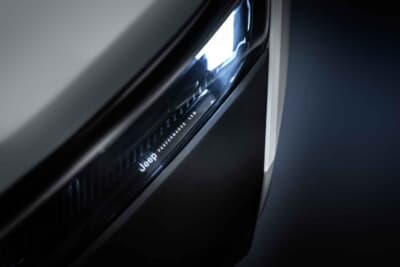 ジープ・コンパス4xe：パフォーマンスLEDを搭載