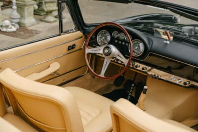 43万2500英ポンド（邦貨換算約8530万円）で落札されたマセラティ「3500GTスパイダー」（C）Courtesy of RM Sotheby's