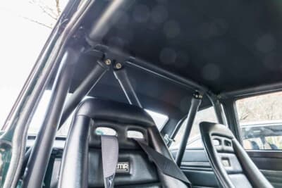 いすゞ ベレット1800GT：ロールバーを備えている