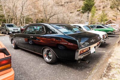 日産 ローレル：オーナーの斎藤さんは複数のいすゞ車を所有するマニアで、このローレルはセカンドカーとして楽しんでいる